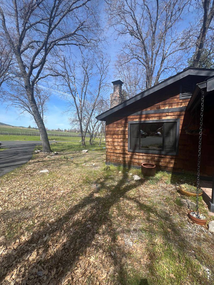 House for rent at 2784 Siskiyou Blvd, Ashland, OR 97520