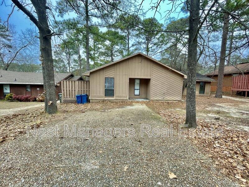 Apartment for rent at 754 Hedgelawn Way, Fayetteville, NC 28311