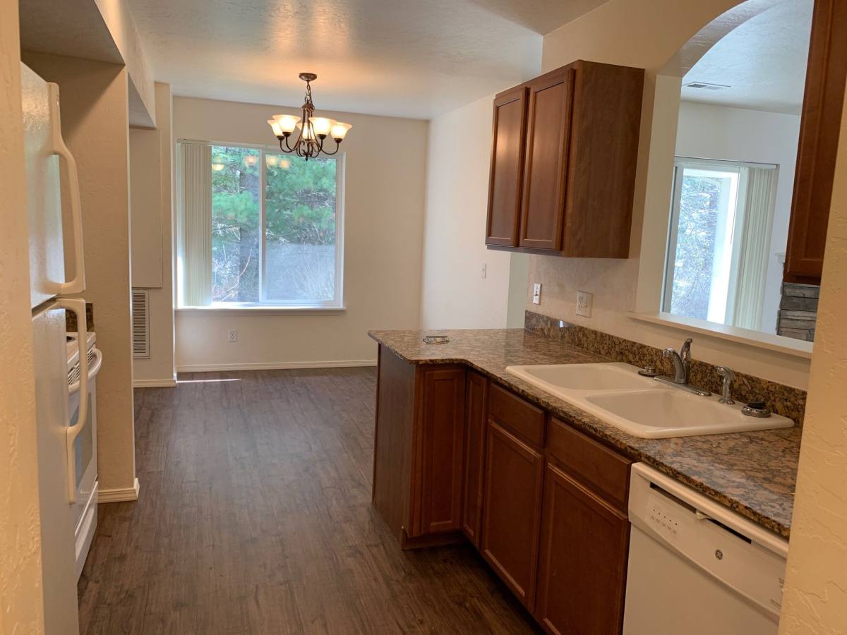 Townhouse for rent at 325-421 Larkspur St, Ponderay, ID 83852