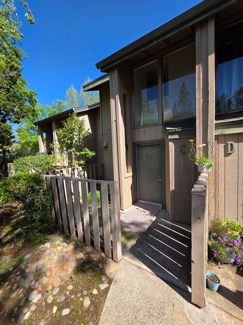 Condo for rent at 13055 Lincoln Way, Auburn, CA 95603