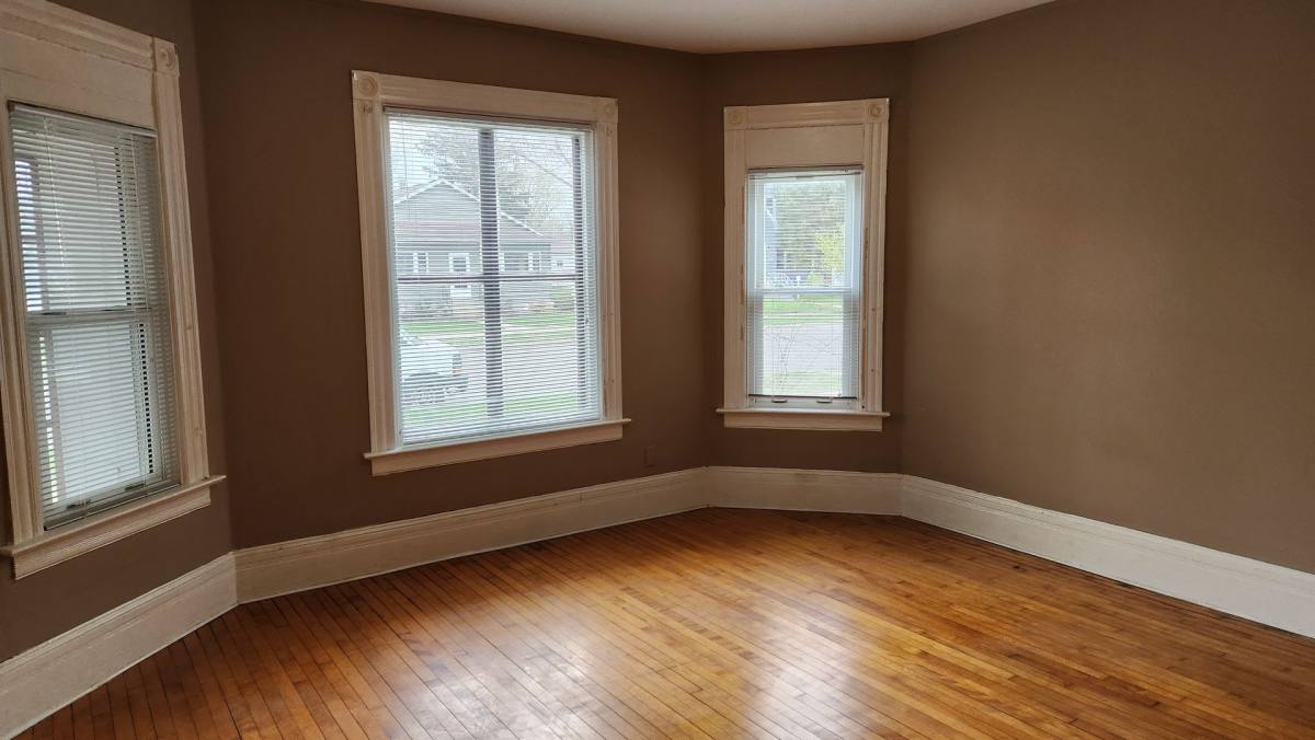 Apartment for rent at 1229 13th St S, La Crosse, WI 54601