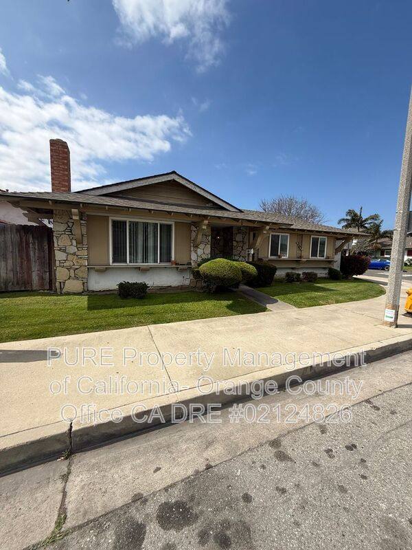 Apartment for rent at 7162 Heil Ave #1, Huntington Beach, CA 92647