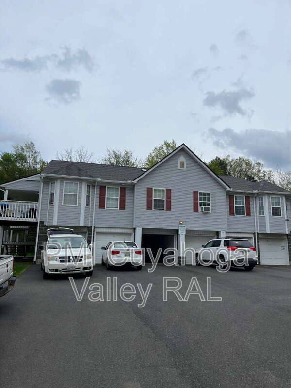 House for rent at 3748 Woodford Ave NW, Canton, OH 44709