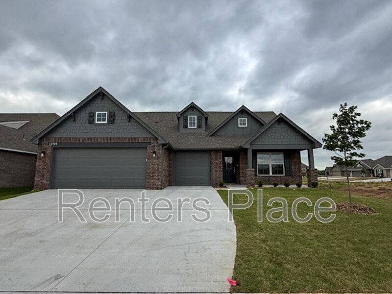 House for rent at 12308 S Maplewood Ave, Bixby, OK 74008