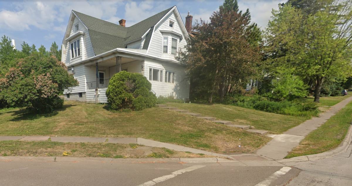 Apartment for rent at 601 Woodland Ave, Duluth, MN 55812