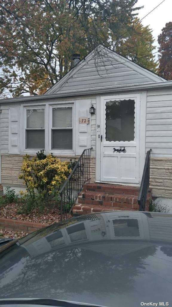 Apartment for rent at 72 E St, Elmont, NY 11003