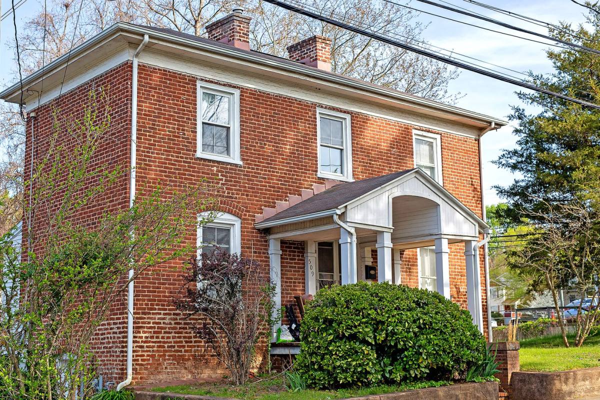 House for rent at 509 7 1 2 St SW, Charlottesville, VA 22901