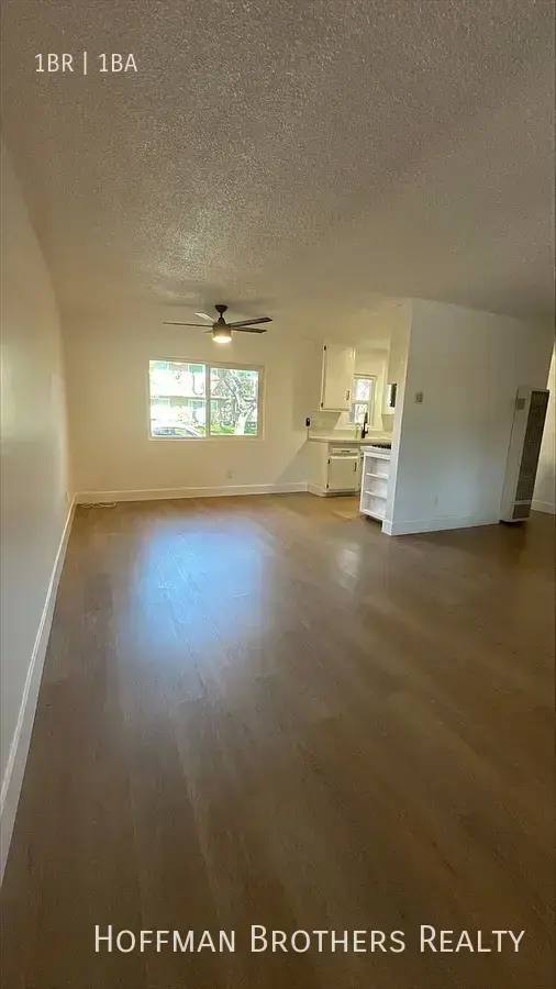 Apartment for rent at 1800 W Glencrest Ave #11A, Anaheim, CA 92801