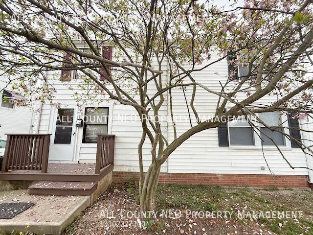 House for rent at 1565 E 256th St, Euclid, OH 44132