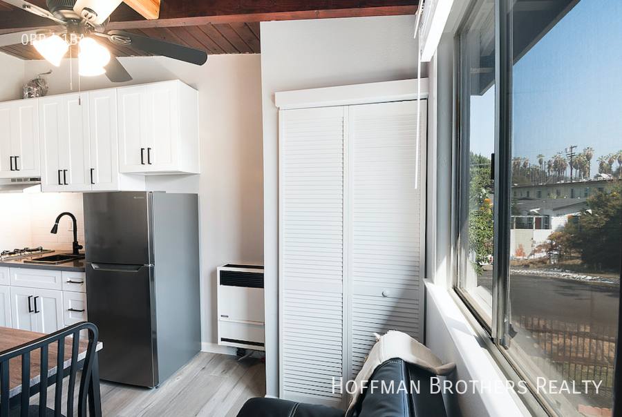 Apartment for rent at 1864 Cordova St #103, Los Angeles, CA 90007