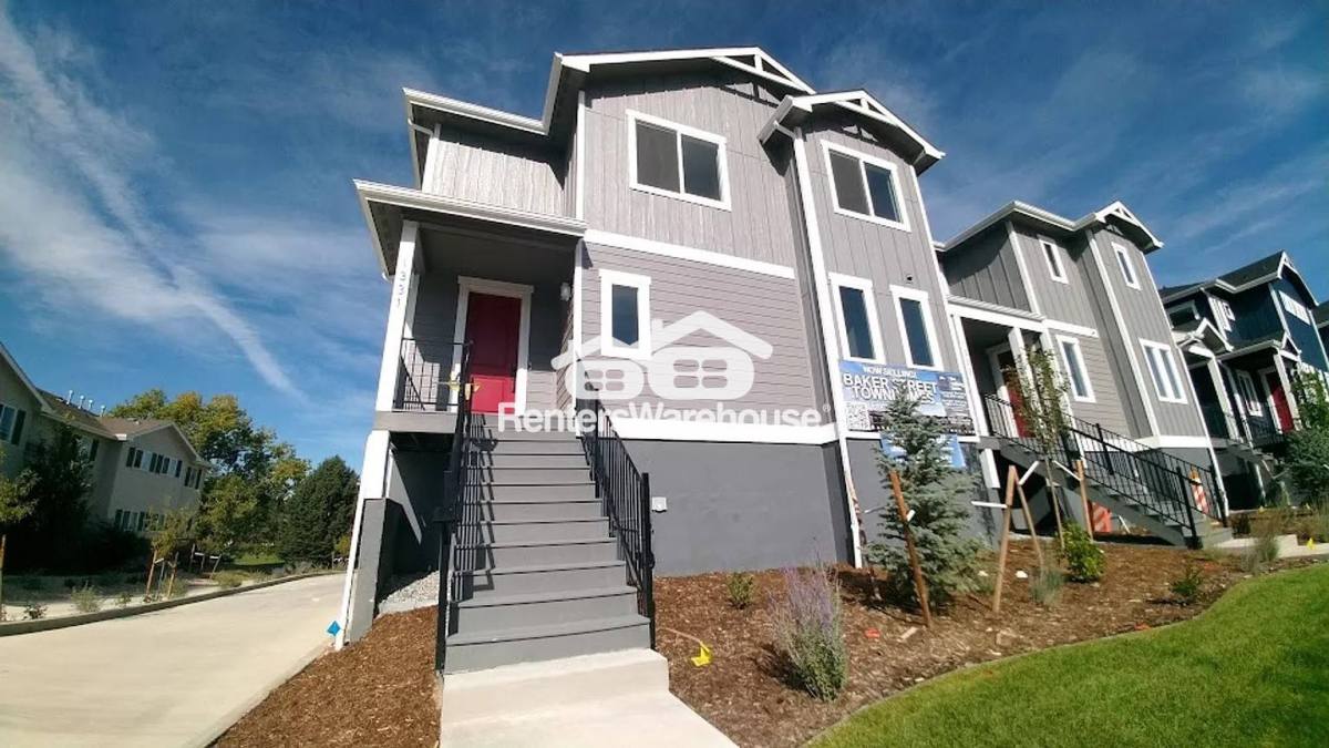 Townhouse for rent at 1347 Baker St, Longmont, CO 80501