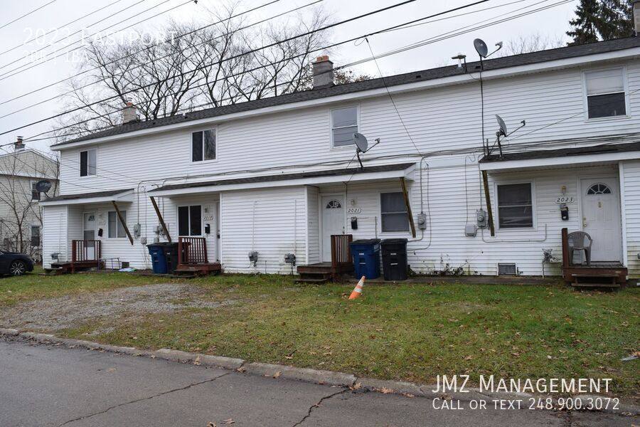 Townhouse for rent at 2023 Eastport, Westland, MI 48186