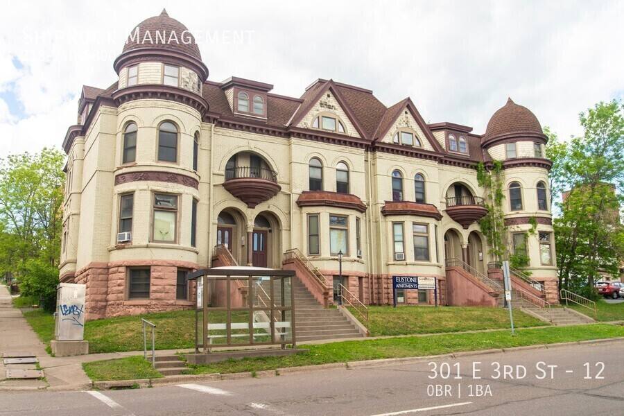 Townhouse for rent at 301 E 3rd St #12, Duluth, MN 55805