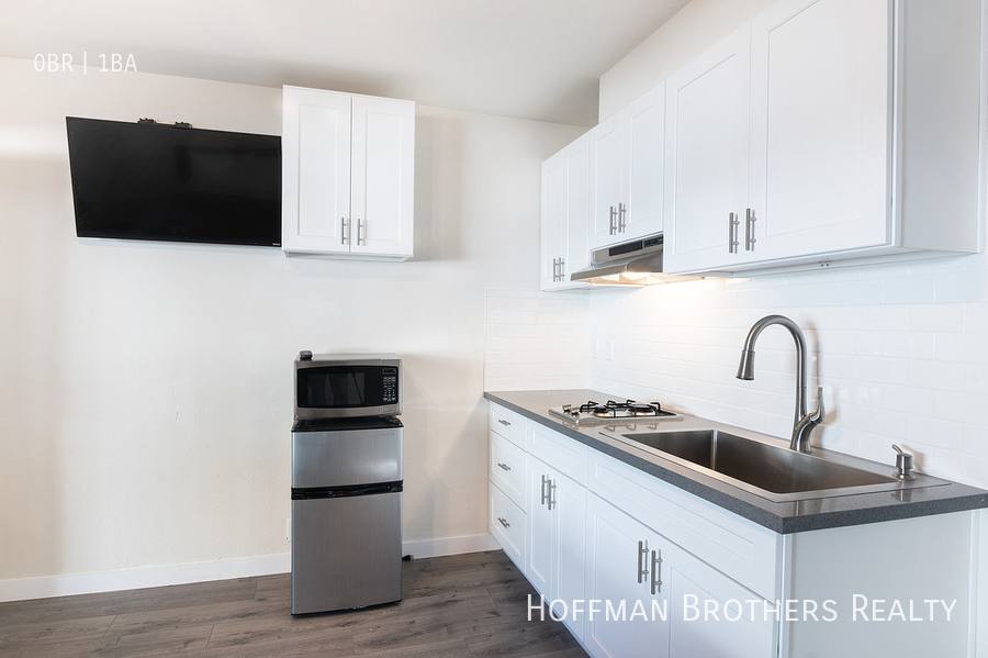Apartment for rent at 2023 W 3rd St #200, Los Angeles, CA 90057