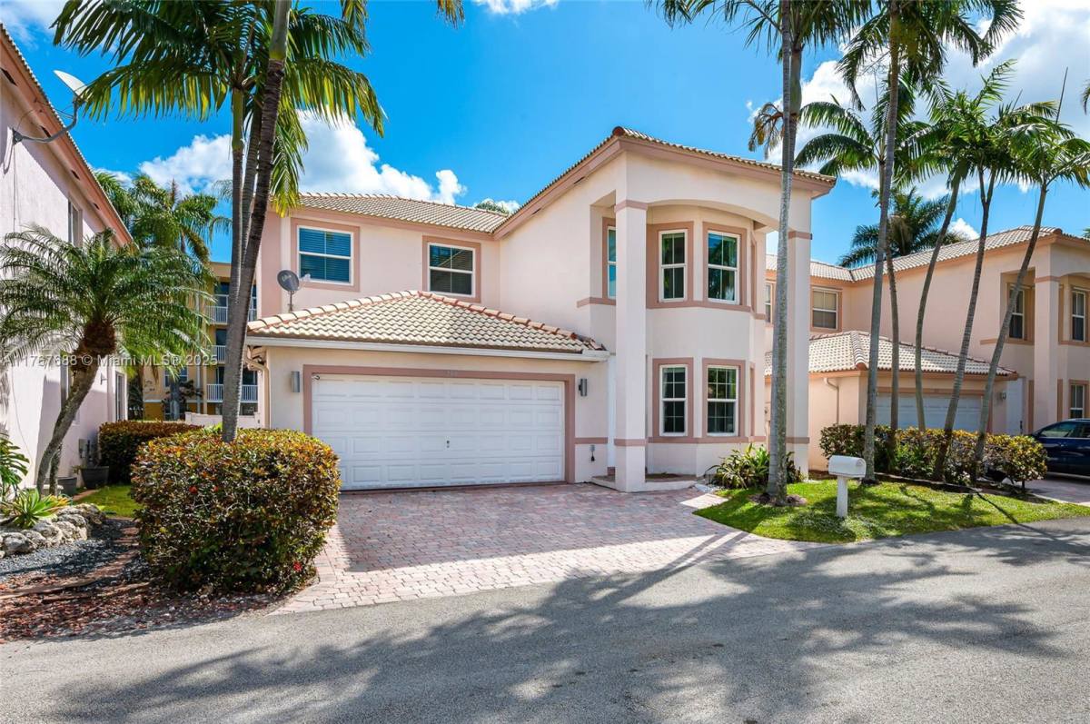 House for rent at 208 SE 15th St, Dania, FL 33004