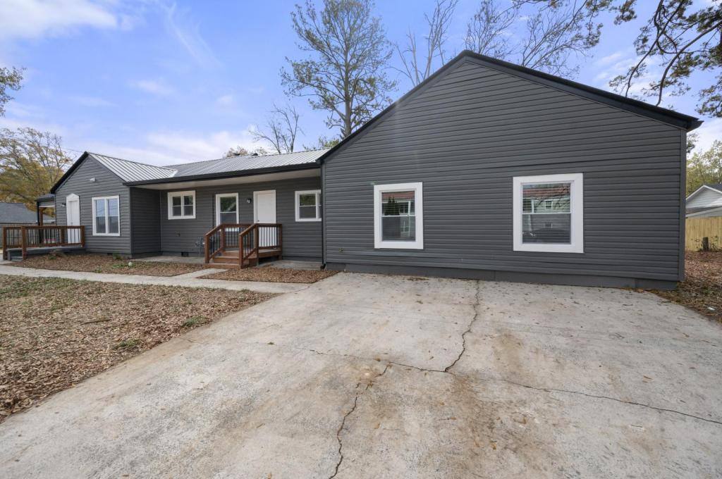 Apartment for rent at 621-B Golden St, Rockmart, GA 30153