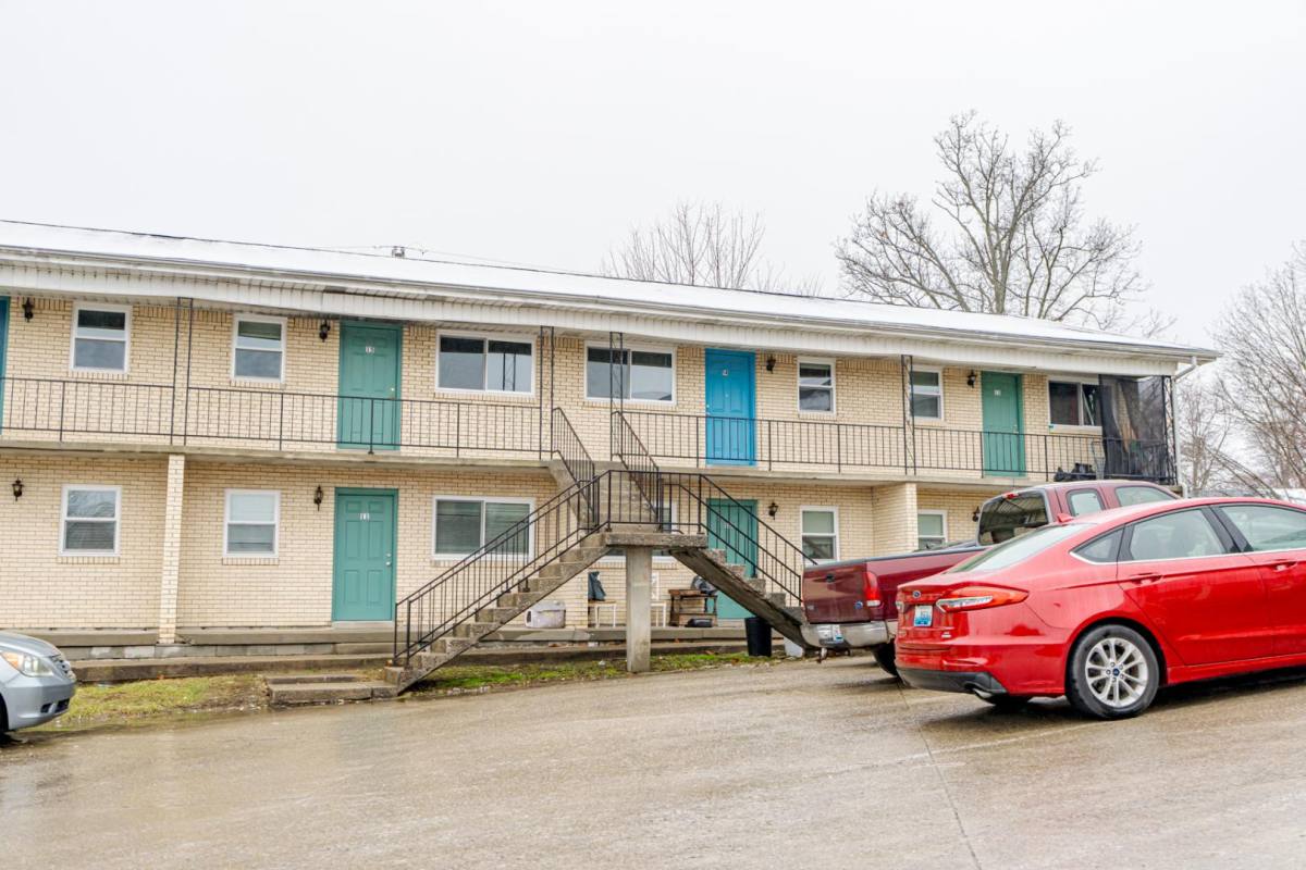 Apartment for rent at 209 N Woodland Dr #209, Radcliff, KY 40160