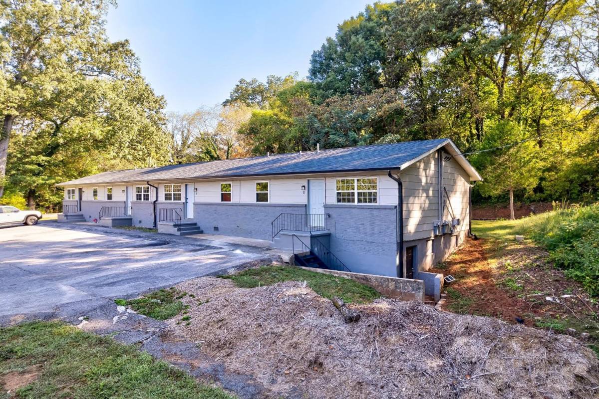 Apartment for rent at 2436 Belvedere Ave #2, Knoxville, TN 37920