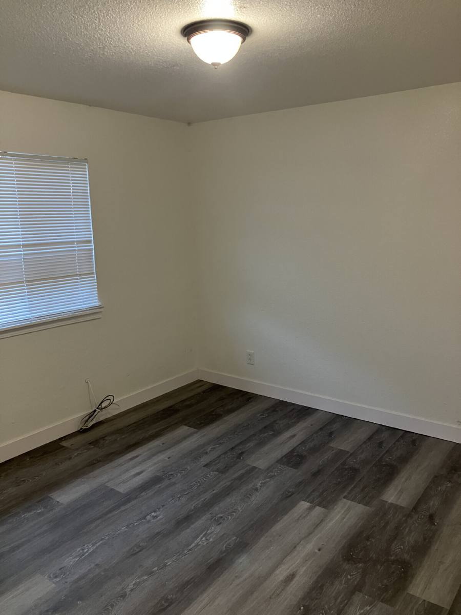 Apartment for rent at 412 N St, Merced, CA 95341