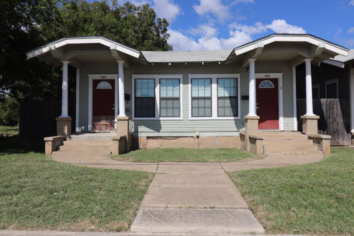 Apartment for rent at 401 Main, Brownwood, TX 76801