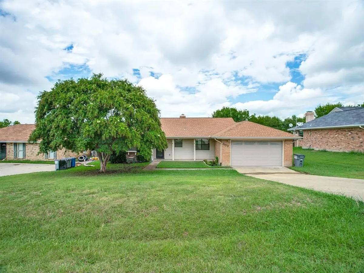 House for rent at 303 E 6th St, Prosper, TX 75078