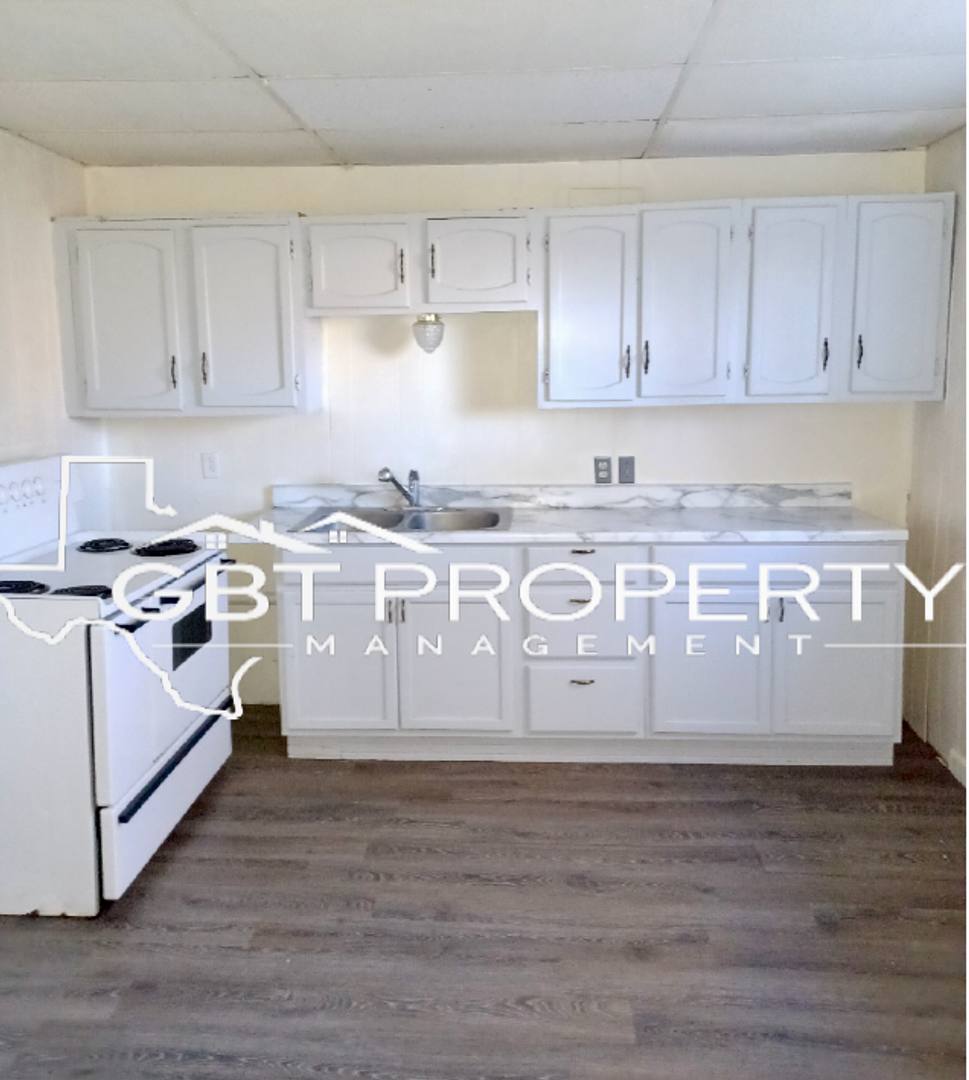 Apartment for rent at 301 N Wall St, Midland, TX 79707
