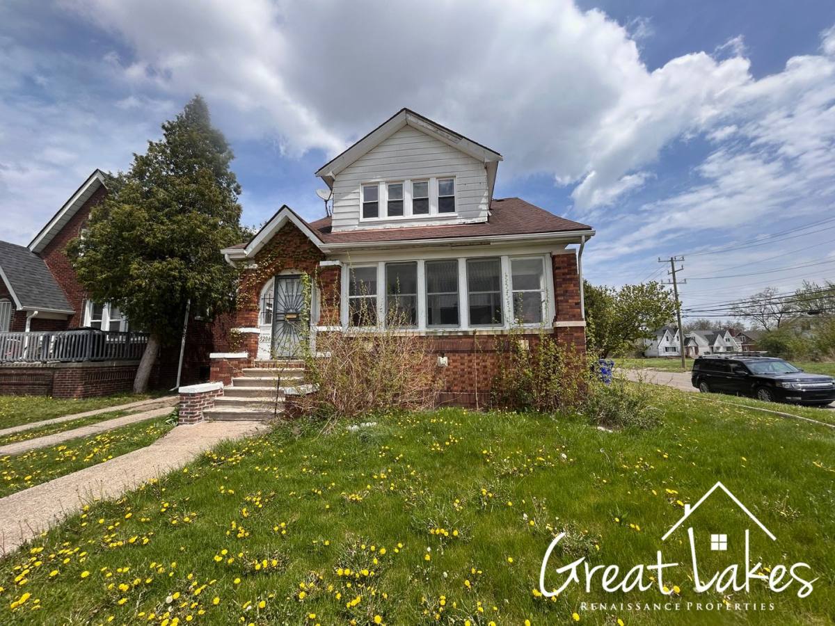 Apartment for rent at 5204 Beaconsfield St, Detroit, MI 48224