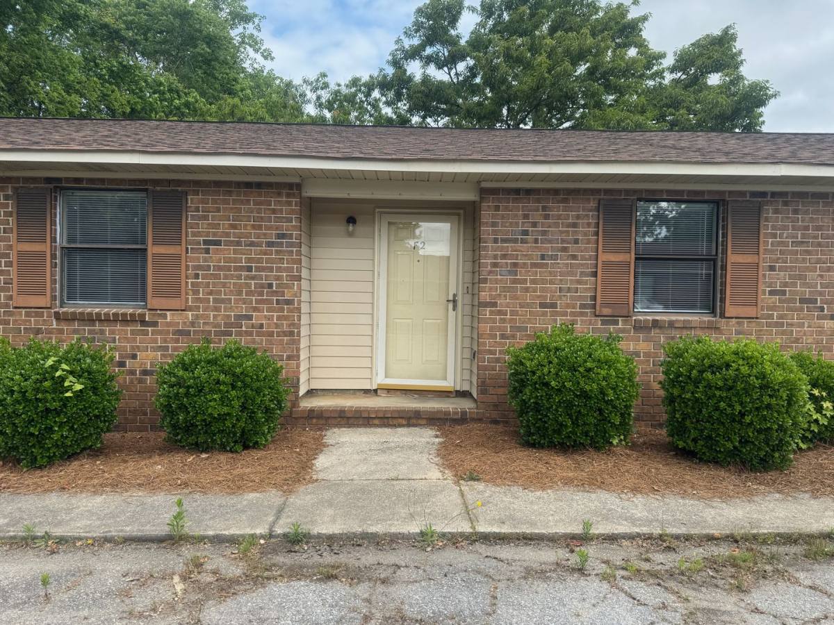 Apartment for rent at 1609 Westbrook Dr, Greenwood, SC 29649