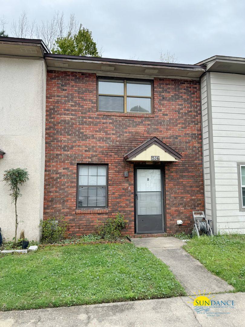 Townhouse for rent at 506 Landview Dr, Fort Walton Beach, FL 32547