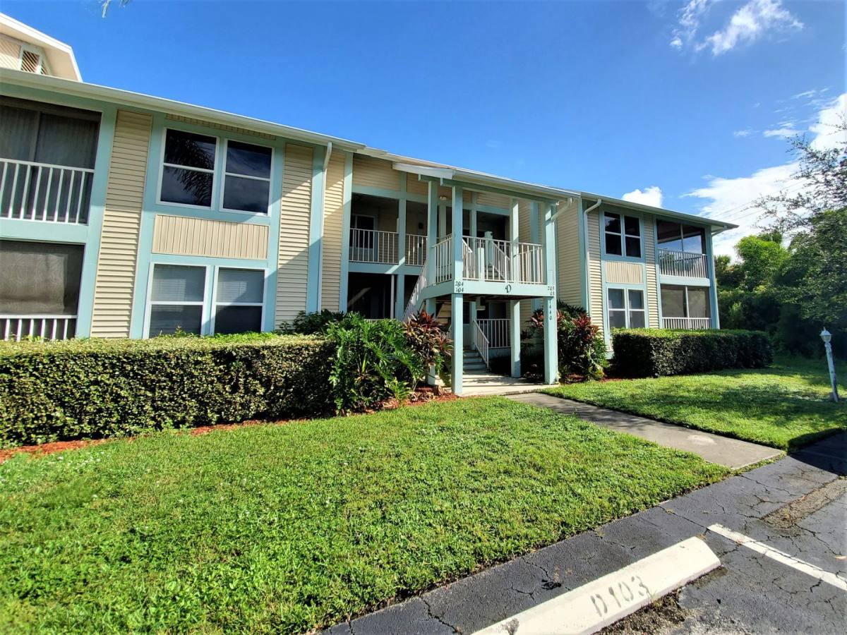 Condo for rent at 1440 Wildwood Lakes Blvd, Naples, FL 34104