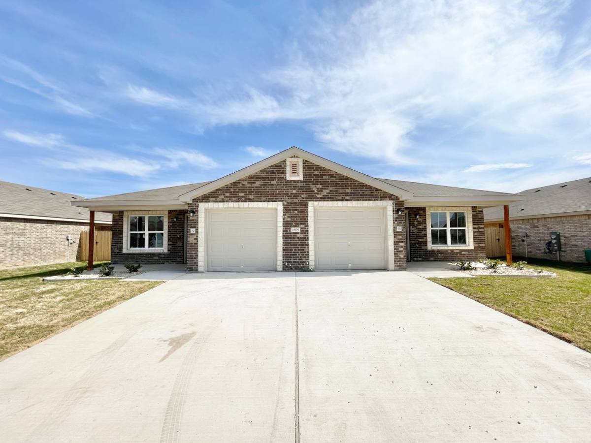 Townhouse for rent at 1809 Castroville Trail, Copperas Cove, TX 76522