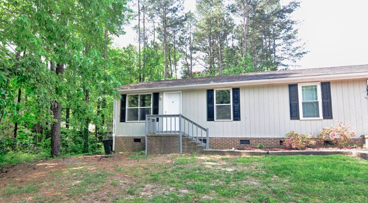Apartment for rent at 106 Forsyth Dr, Chapel Hill, NC 27517