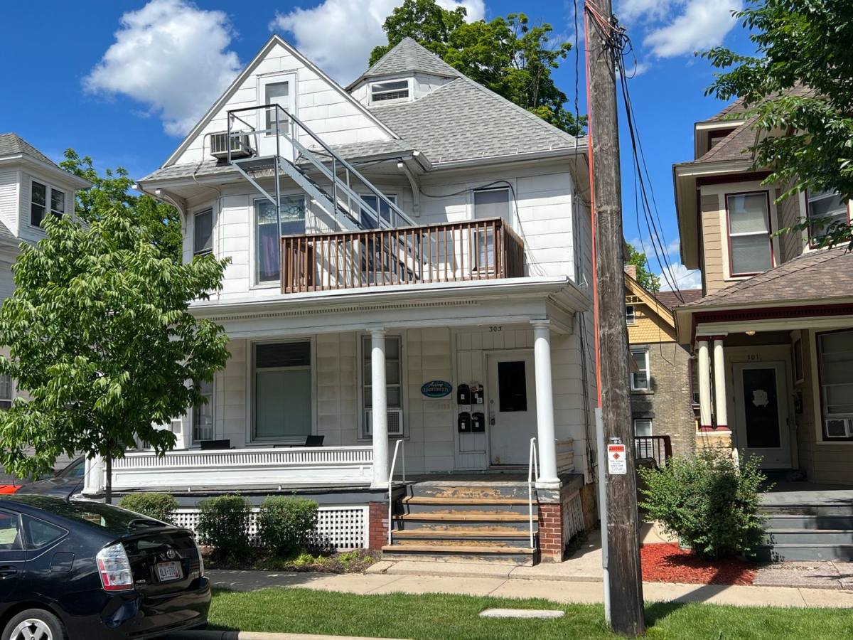Apartment for rent at 305 N Pinckney St, Madison, WI 53703