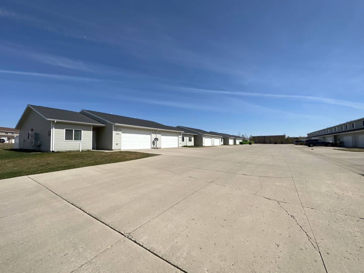 Apartment for rent at 2138-2154 Landmark Circle, Minot, ND 58703