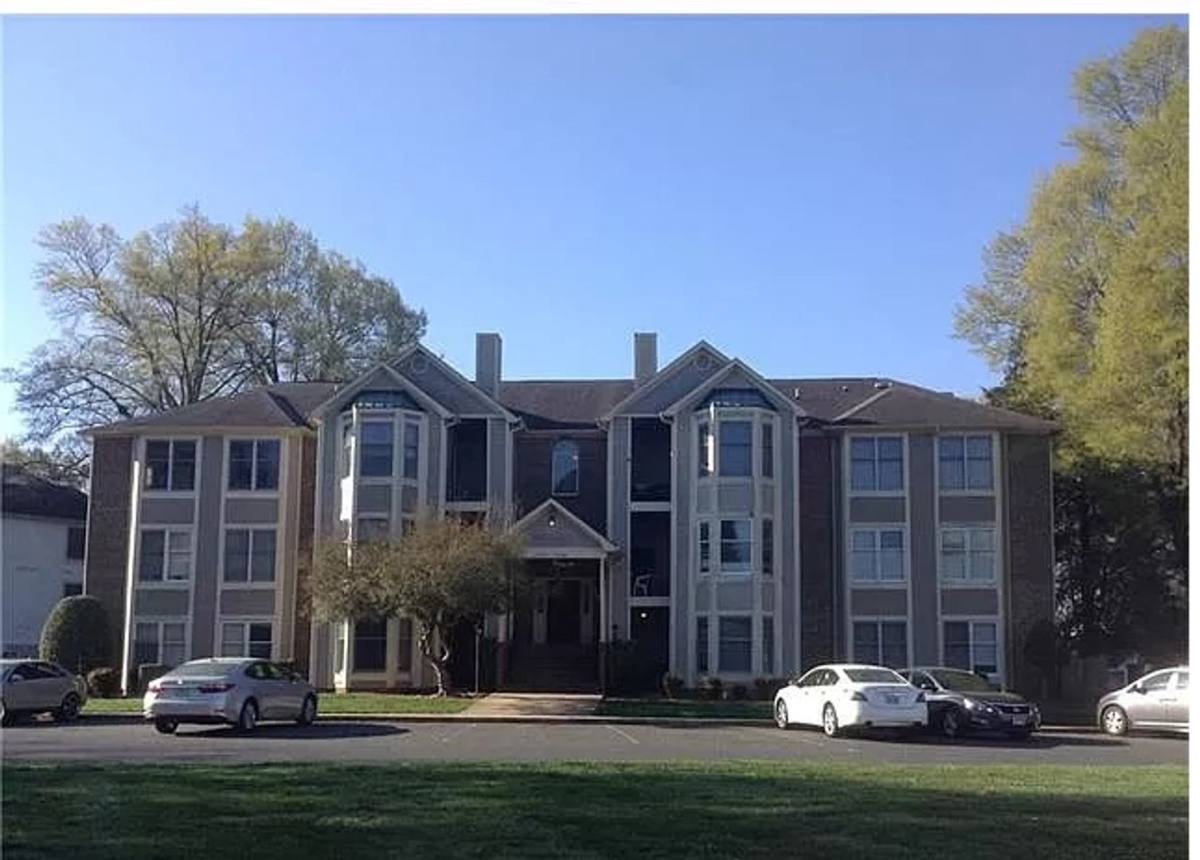Apartment for rent at 6246 Rosecroft Dr, Charlotte, NC 28215