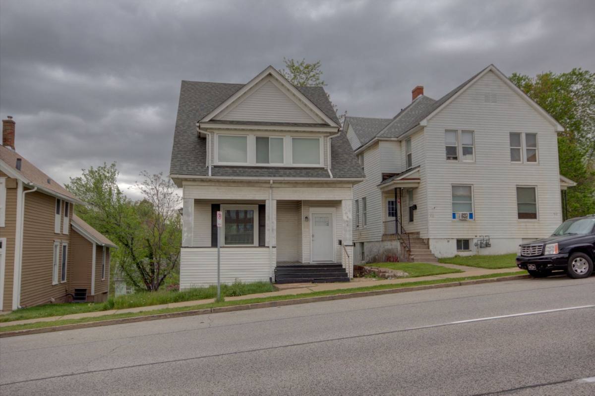 House for rent at 908 Harrison St, Davenport, IA 52803