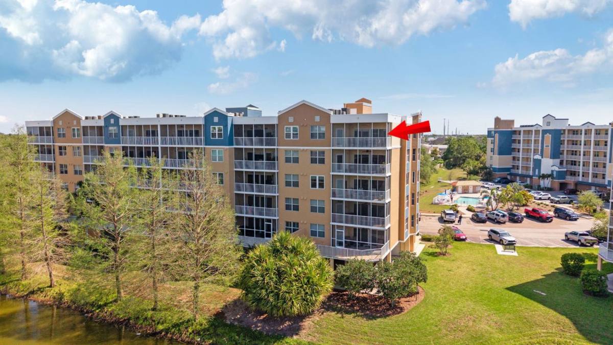 Apartment for rent at 960 Starkey Rd, Largo, FL 33771