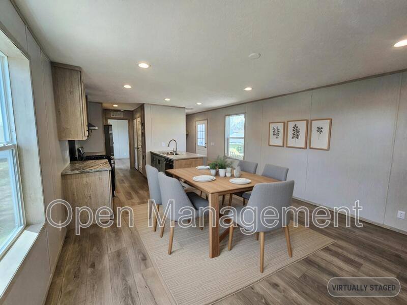 House for rent at 700 S 12th St, Bismarck, ND 58504