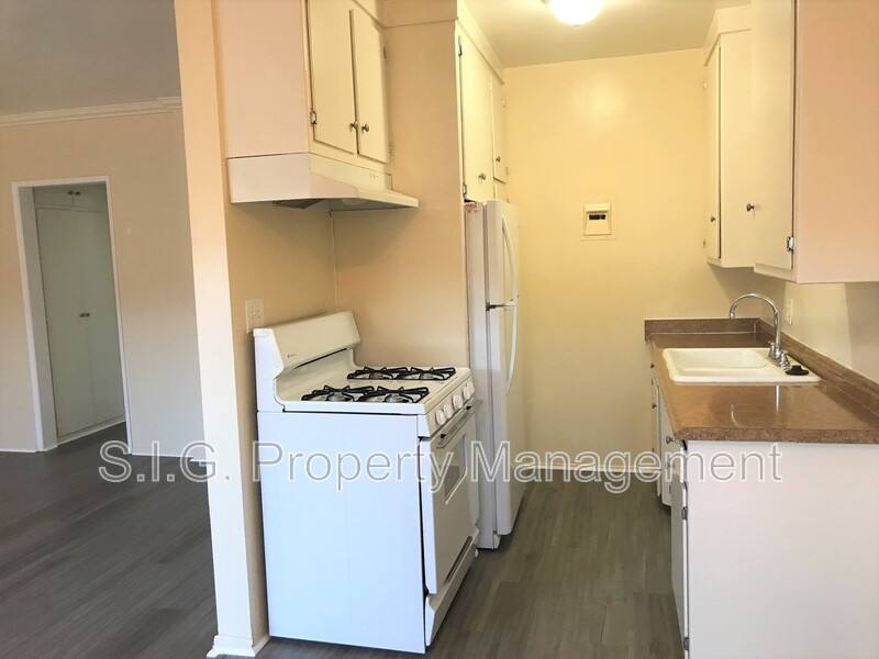 Apartment for rent at 526 E Windsor Rd #23, Glendale, CA 91205