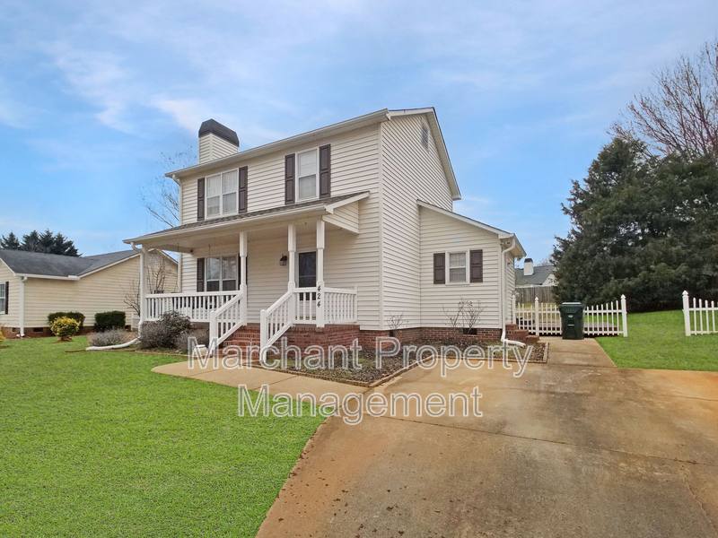 House for rent at 424 Laurel Tree Lane, Simpsonville, SC 29681