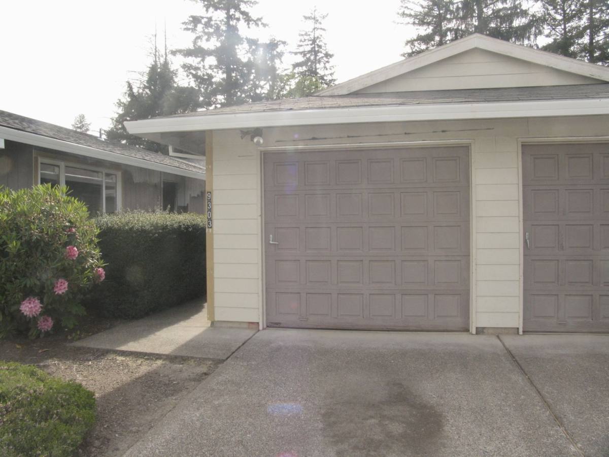 Apartment for rent at 9303 & 9305 SW, Portland, OR 97223