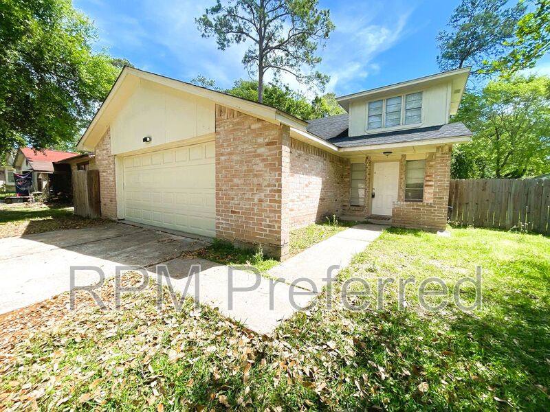 House for rent at 4718 Reynaldo Dr, Spring, TX 77373