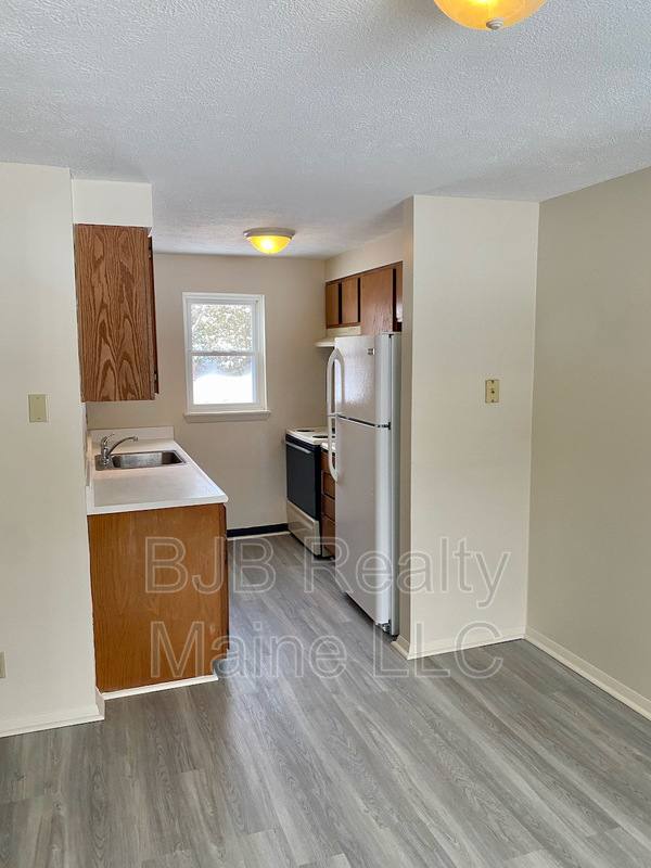 Apartment for rent at 395 Lisbon St #21, Lisbon, ME 04250