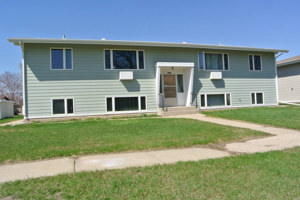 Apartment for rent at 2009 5th St NW, Minot, ND 58703