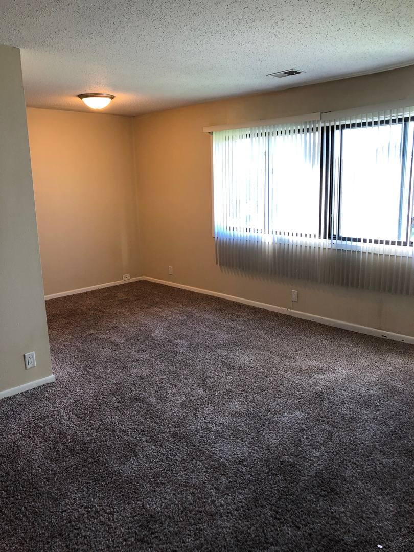 Apartment for rent at 4013 Westover Rd SE, Cedar Rapids, IA 52403