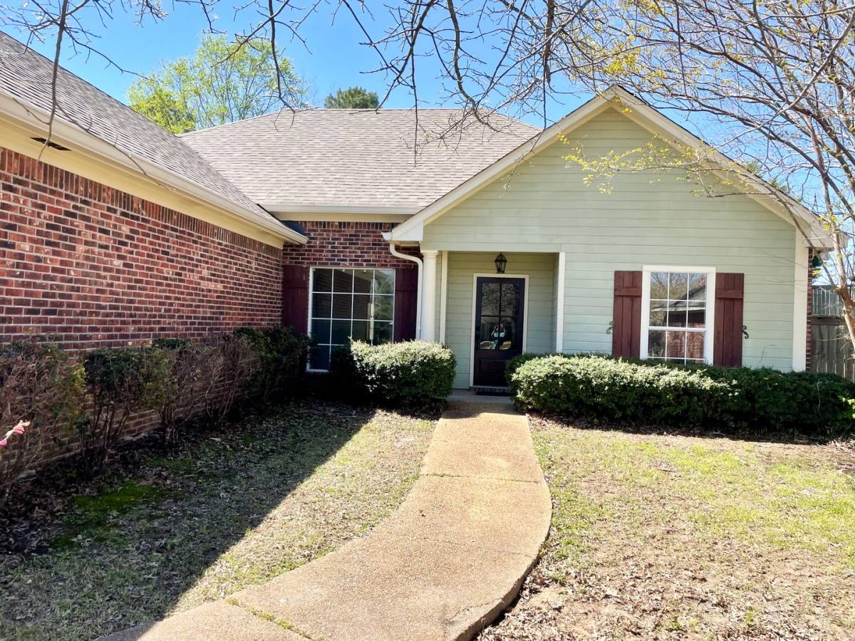 House for rent at 129 Southwood Dr, Canton, MS 39046