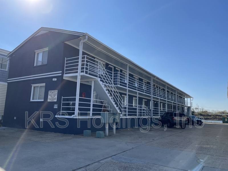 Apartment for rent at 611 W Oceanview Ave #9, Norfolk, VA 23503