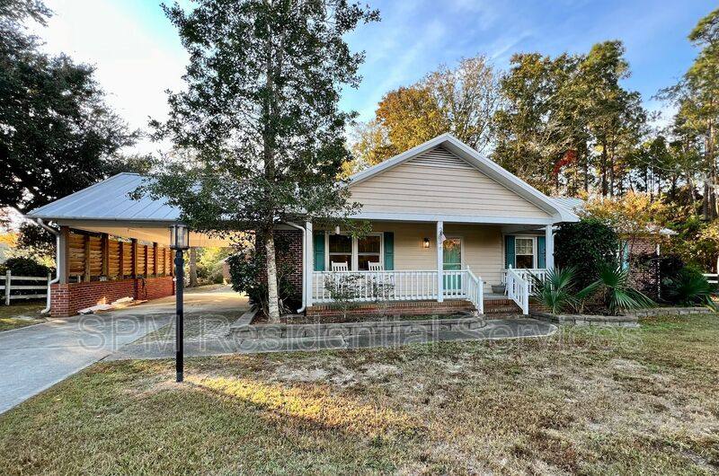 House for rent at 203 Circle Dr, Hampstead, NC 28443