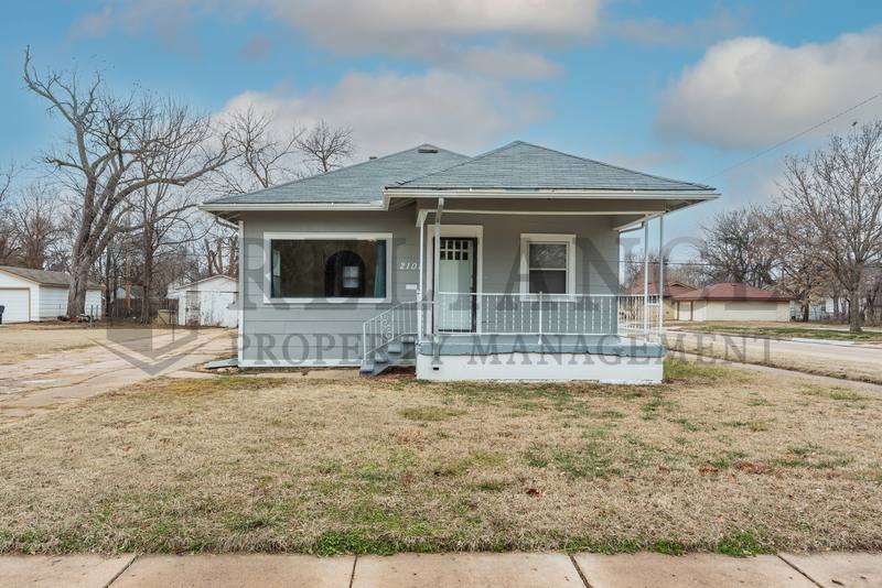 House for rent at 2101 S Water St, Wichita, KS 67213