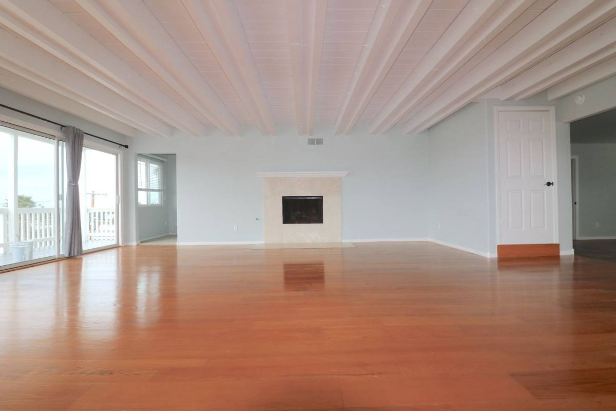 Apartment for rent at 858-860 Dewitt Ave, Encinitas, CA 92024